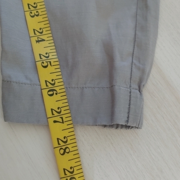 VINCE Kaki regular waist cupro jogger cropped pants - Picture 10 of 12